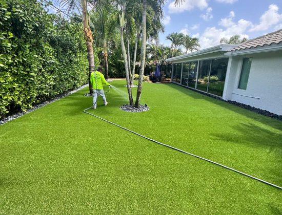 jupiter-synthetic-grass-cleaning